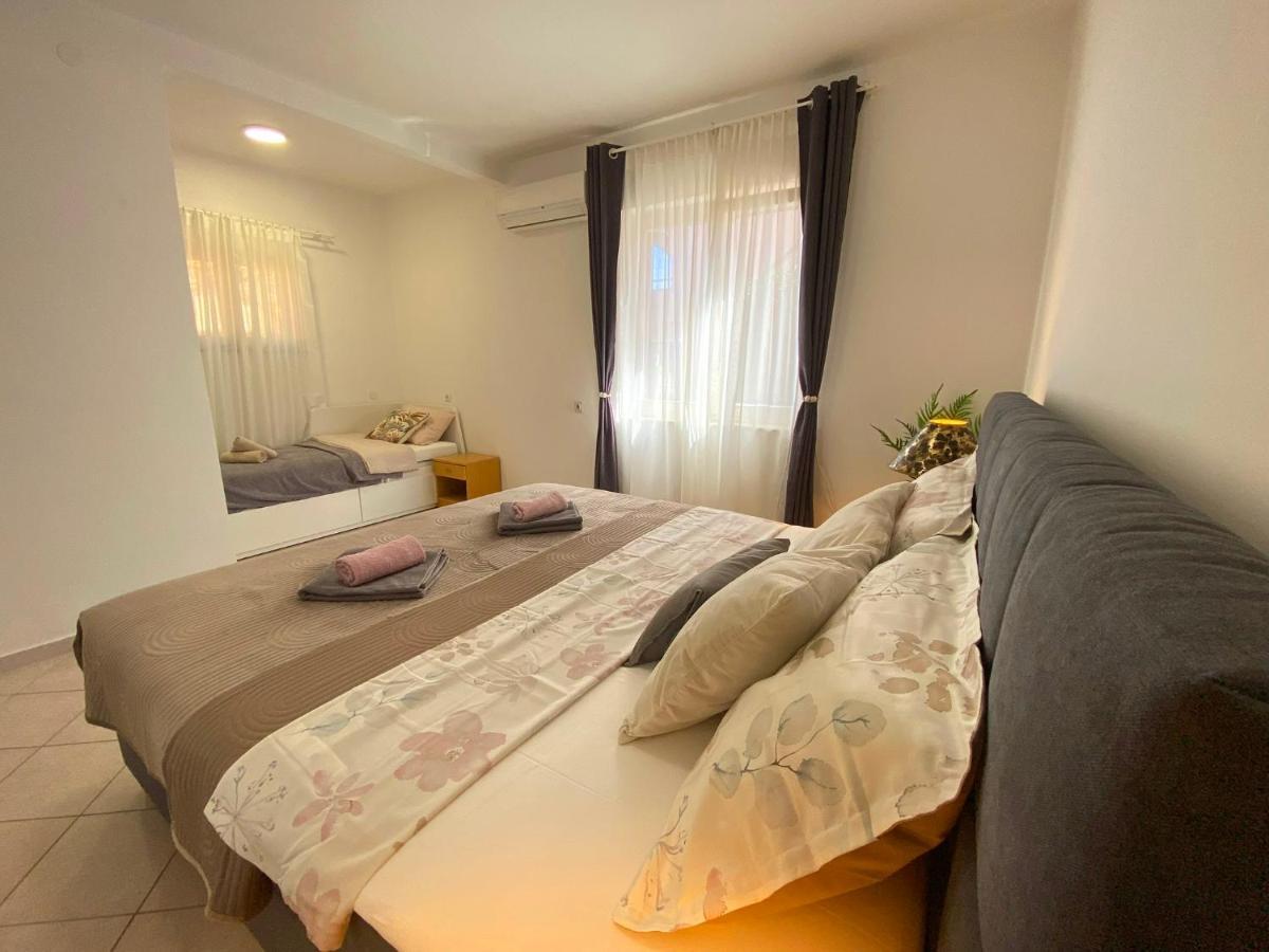 Aurelis Apartments Porec Esterno foto