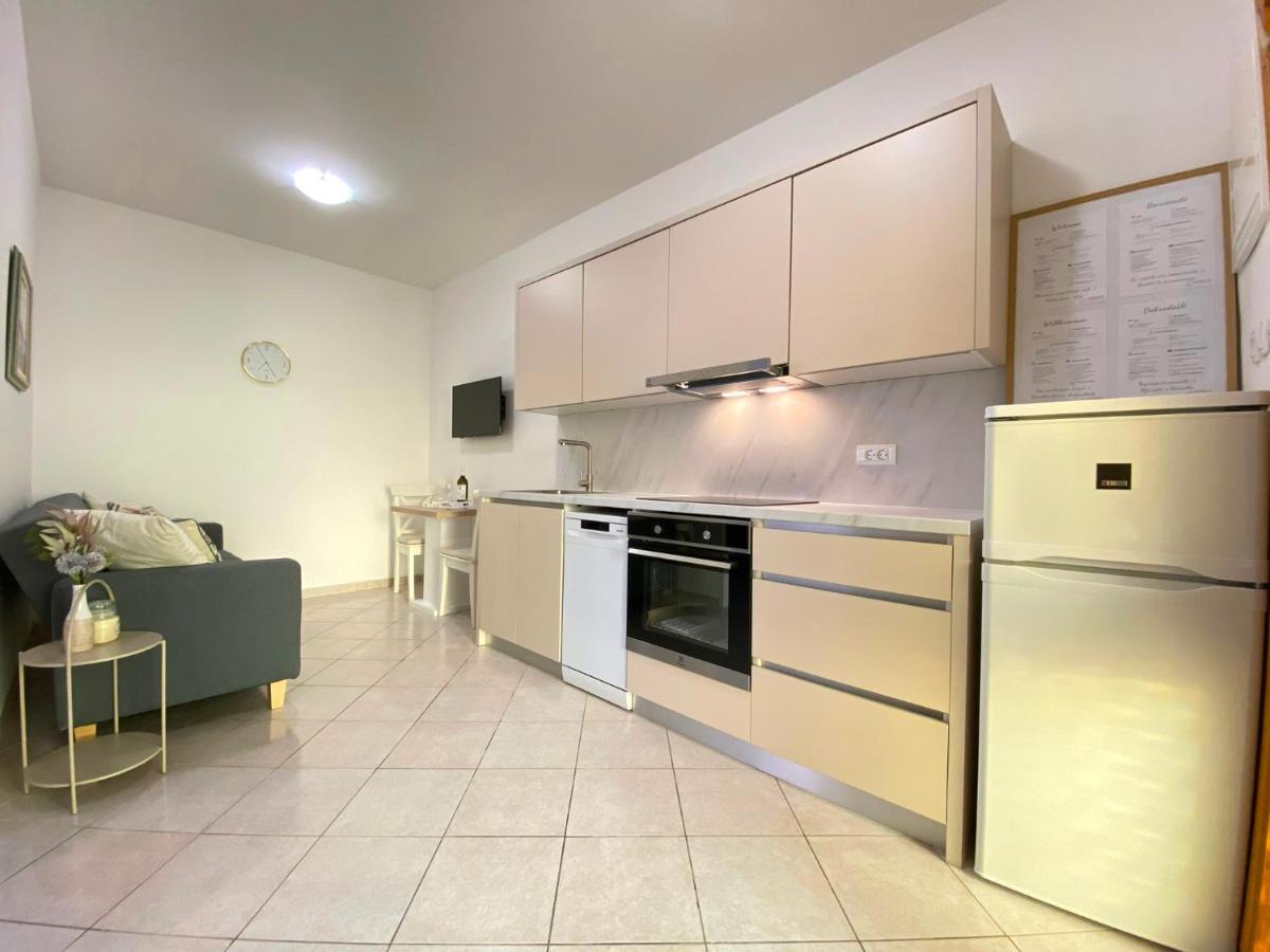 Aurelis Apartments Porec Esterno foto