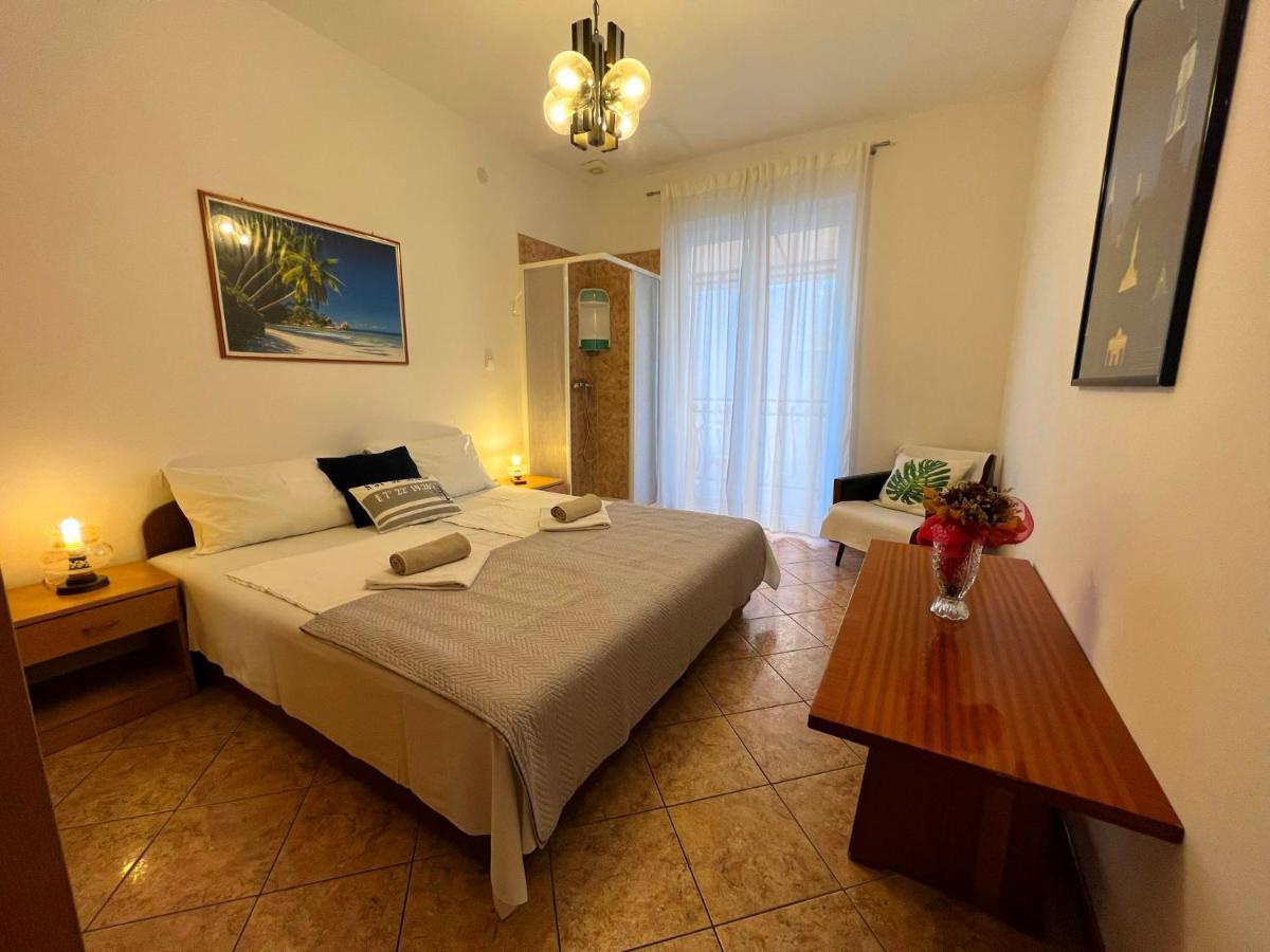 Aurelis Apartments Porec Esterno foto