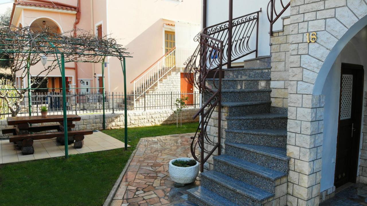 Aurelis Apartments Porec Esterno foto